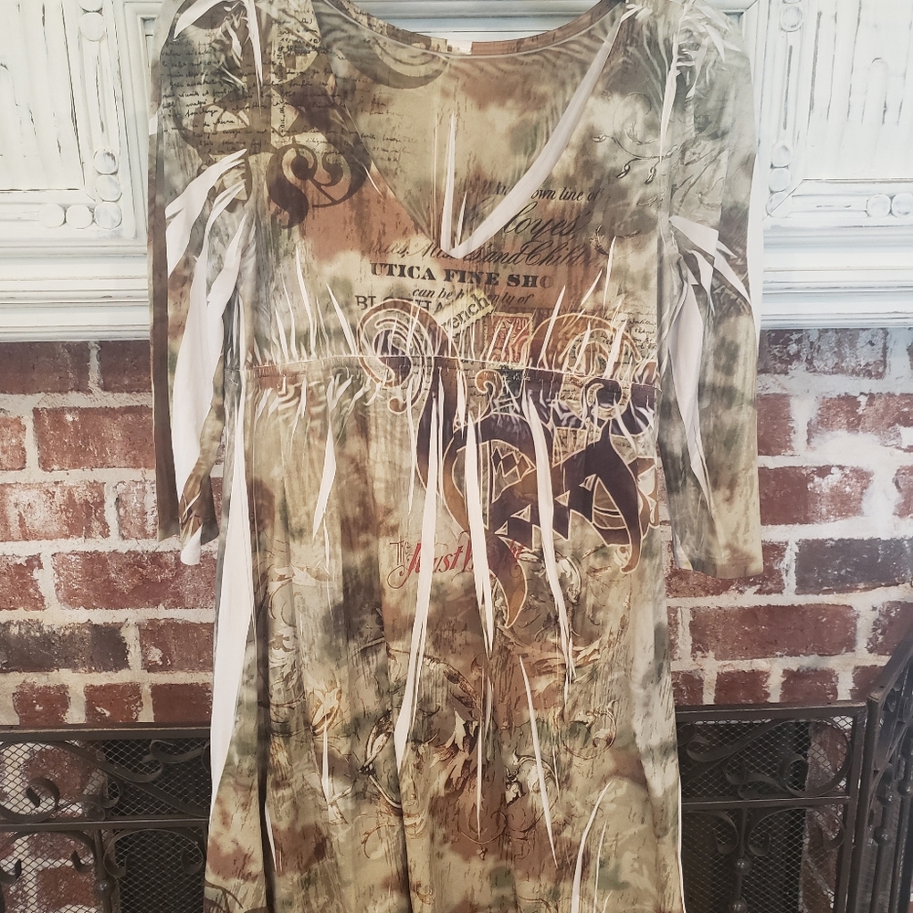 Butter material v-neck dress fits size M/L